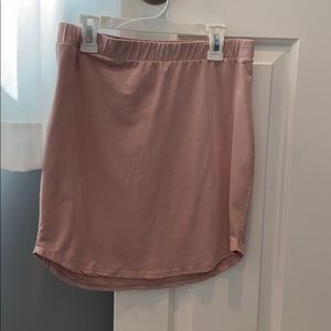 Great body con skirt that goes with everything!